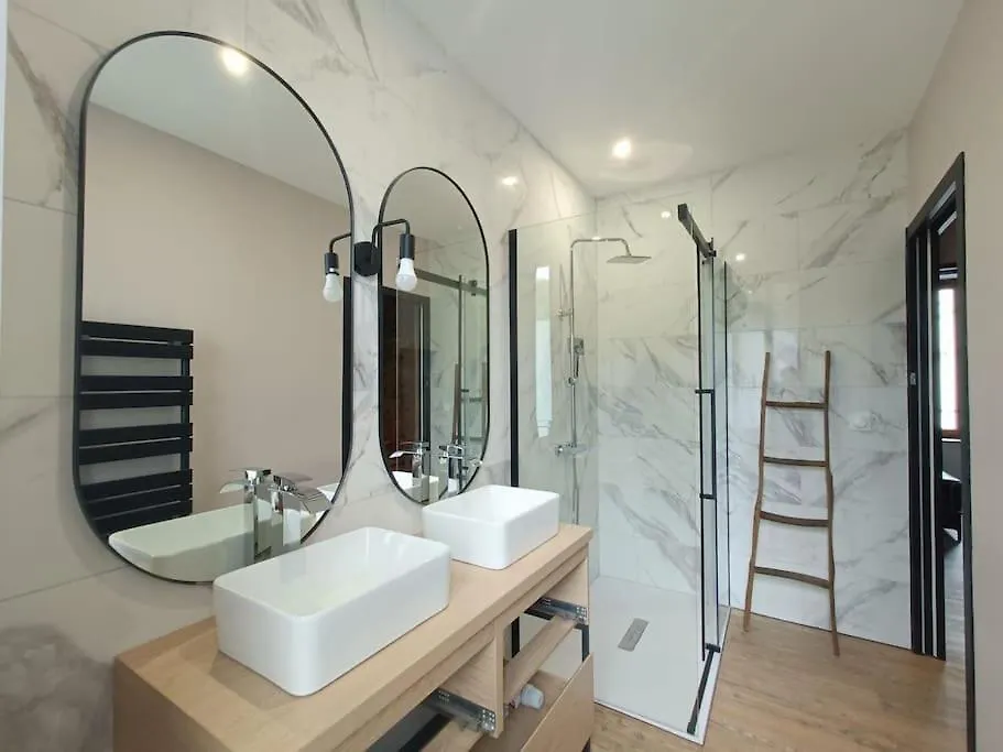 # Le Beffroi# Maison# Murol